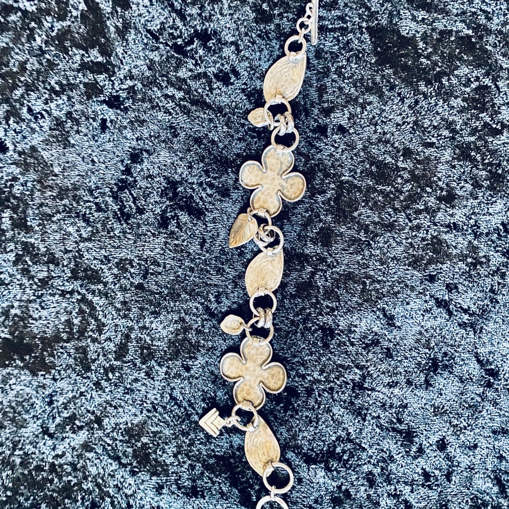 SOLD: Silpada Sterling Clover Bracelet 925 - Picture 8 of 9